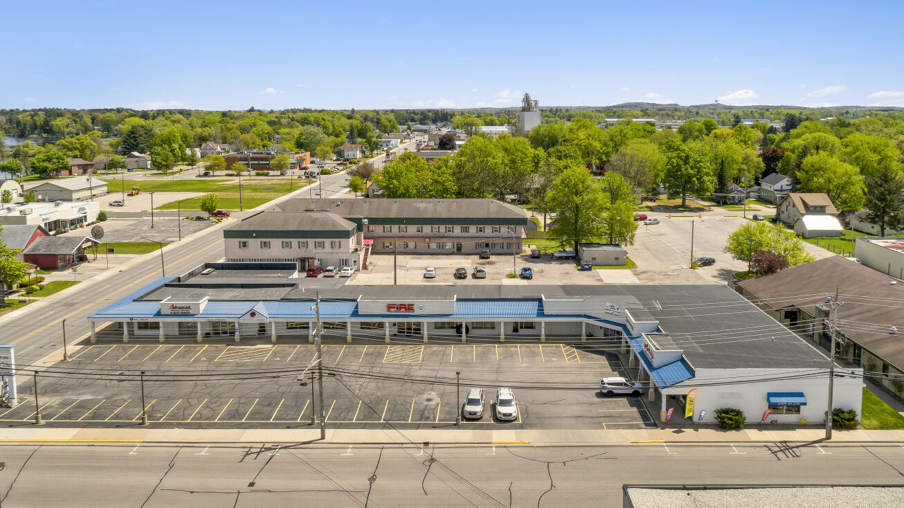 212 E Green Bay St, Shawano, WI 54166