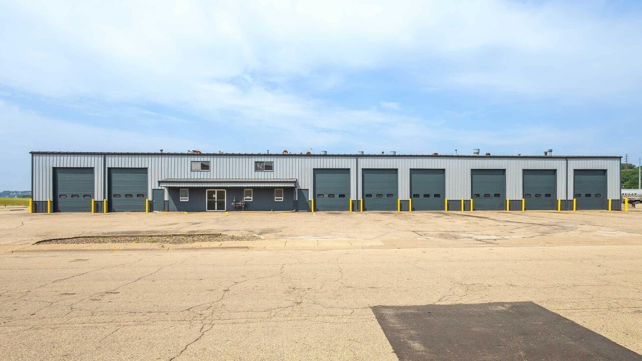 1190 Roosevelt St Ext, Dubuque, IA 52001