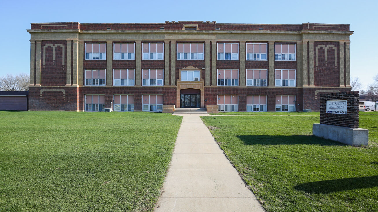 106 E Luverne St, Luverne, MN 56156