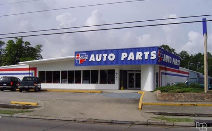 Pictures of Retail property located at 200 E Admiral Doyle Dr, New Iberia, LA 70560 for sales - image #1