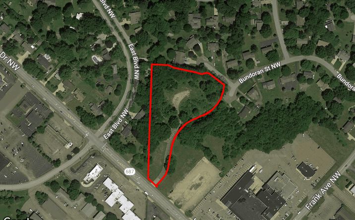 Pictures of Retail, Land property located at 4902 Spruce Hl Dr NW, Canton, OH 44720 for sales - image #1