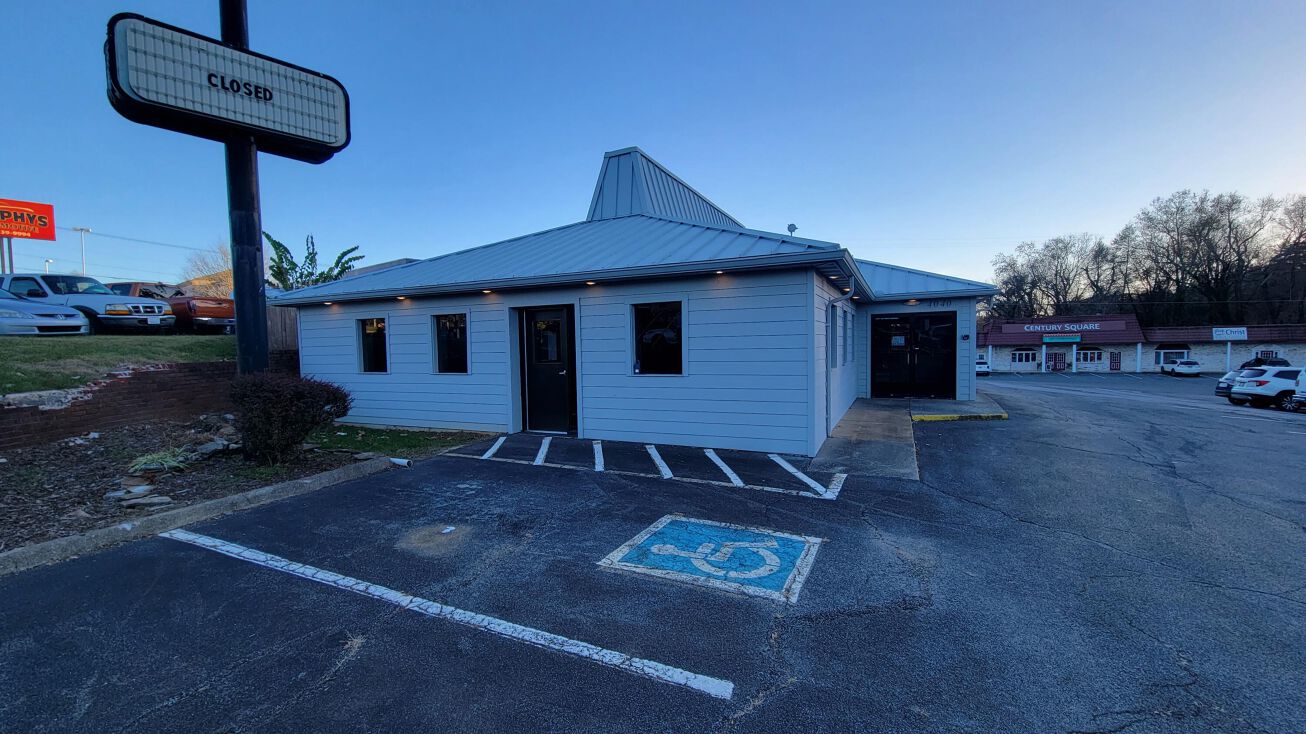 4040 Fort Henry Drive, Kingsport, TN 37663