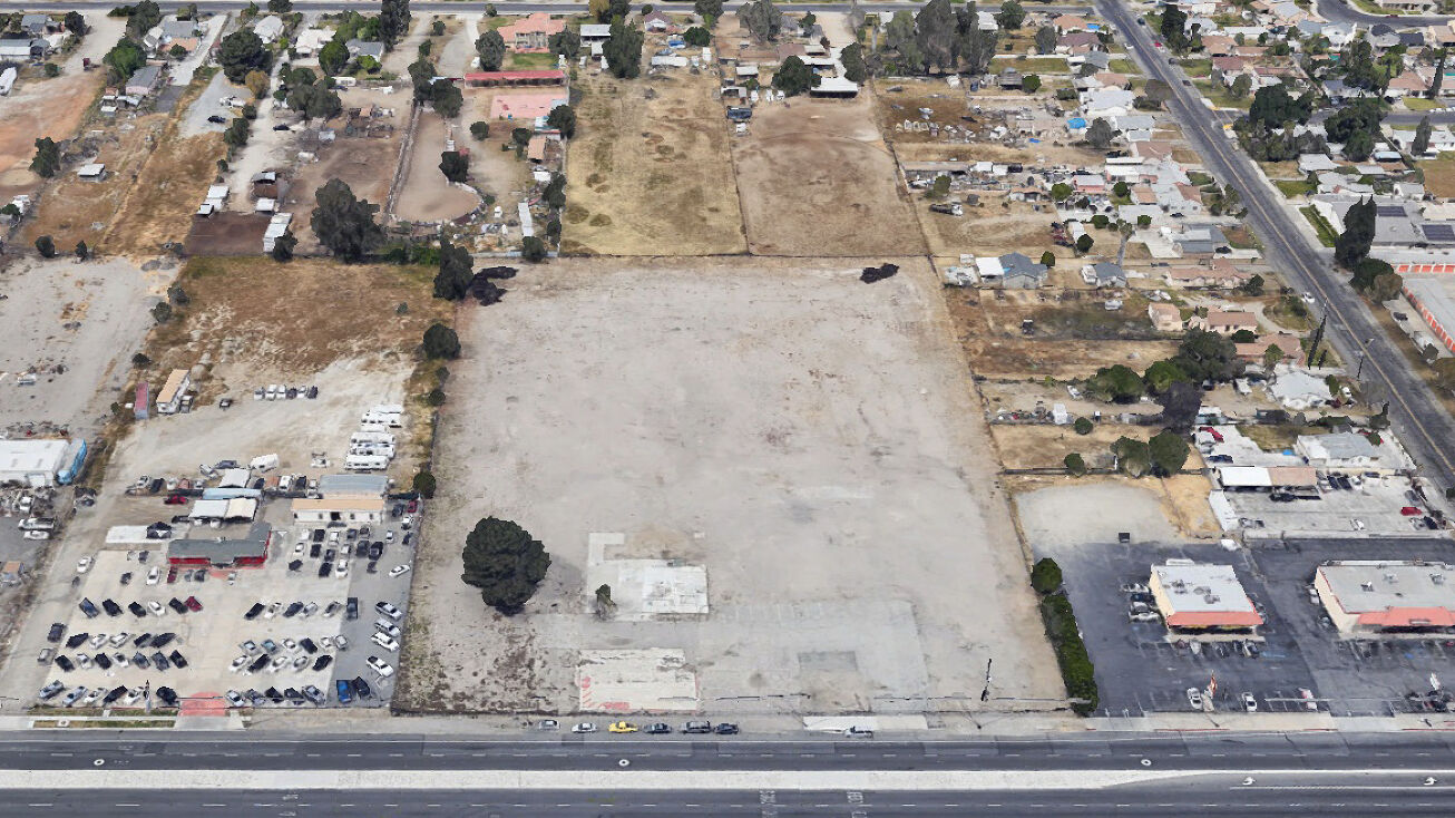 18434 Valley Blvd, Bloomington, CA 92316