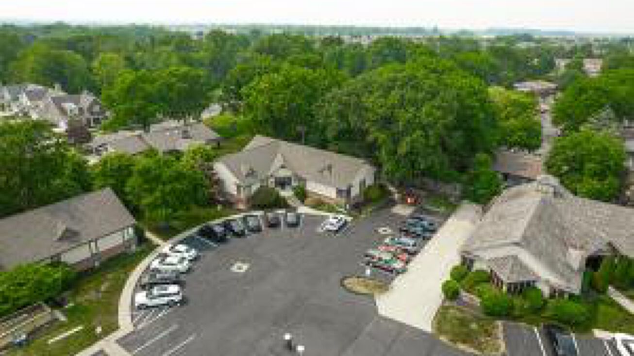 3250 W Henderson Rd, Columbus, OH 43220