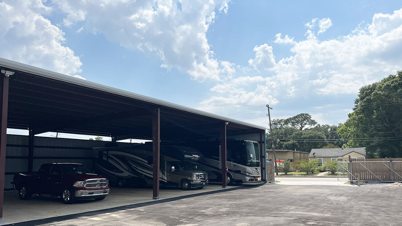 276 Iberville Dr, Biloxi, MS 39531