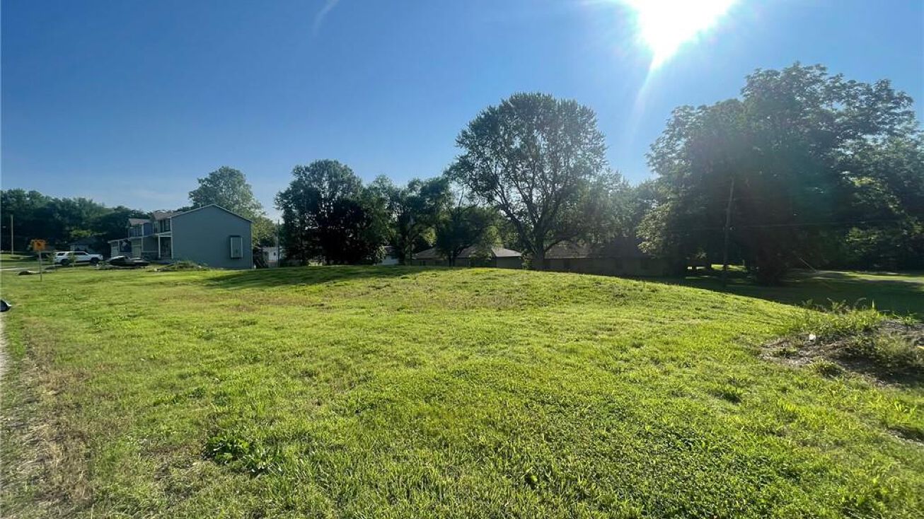 Lot 10 Walnut Street, Eudora, KS 66025 Land for Sale Lot 10 Walnut