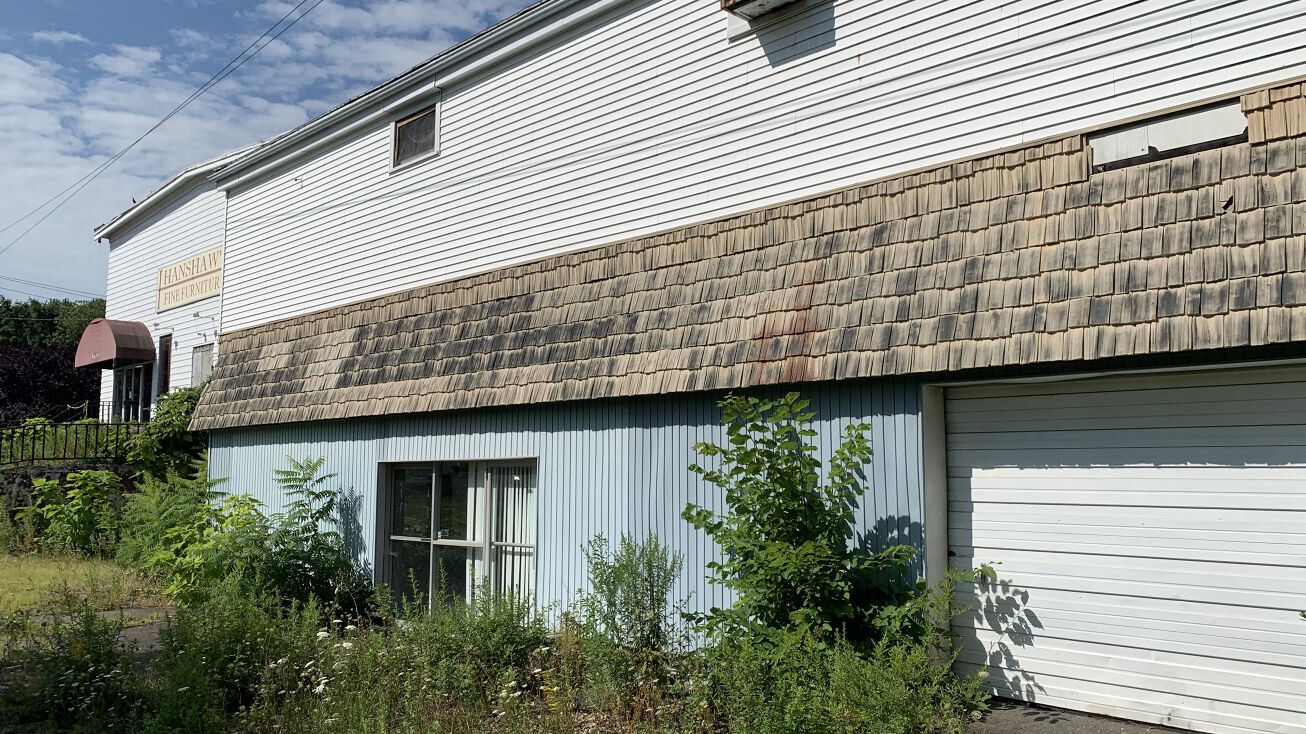 519 Middle Turnpike E, Manchester, CT 06040