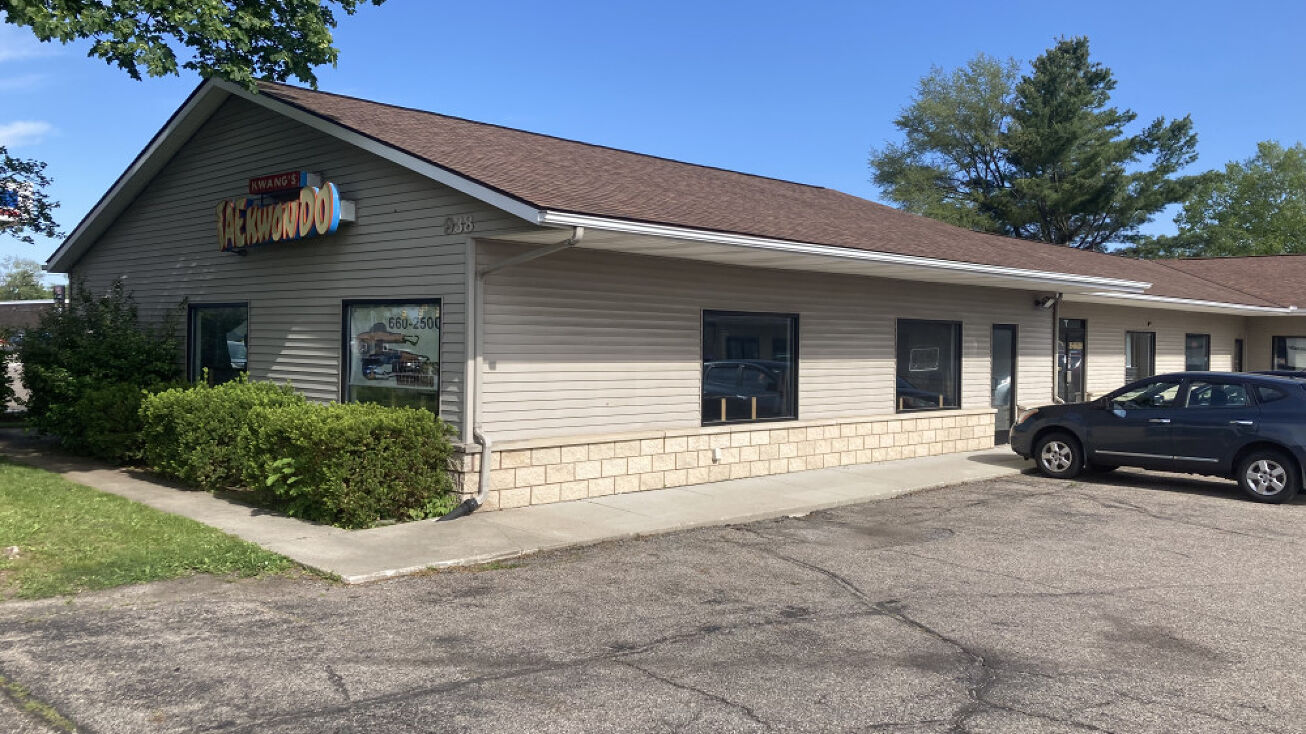 938 W Columbia Ave, Battle Creek, MI 49015 Retail Property for Sale