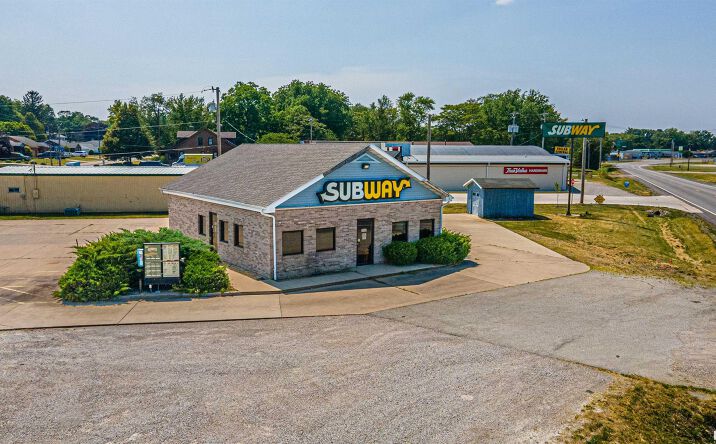 Pictures of Office, Retail property located at 513 E CHESTNUT Street, Mt Pulaski, IL 62548 for sales - image #1