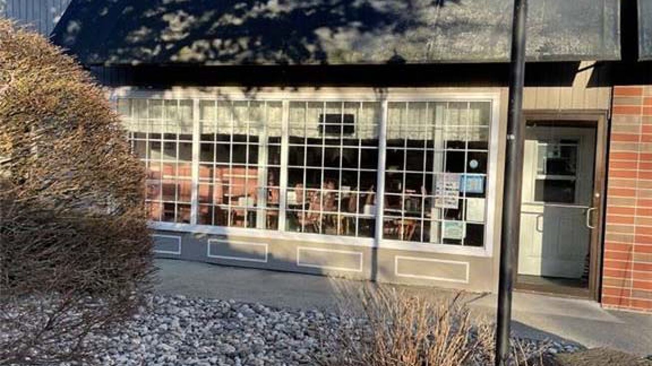 105 Elm St, Old Saybrook, CT 06475