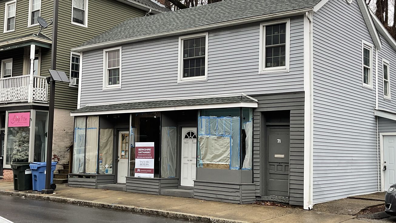 71 Franklin St, Norwich, CT 06360