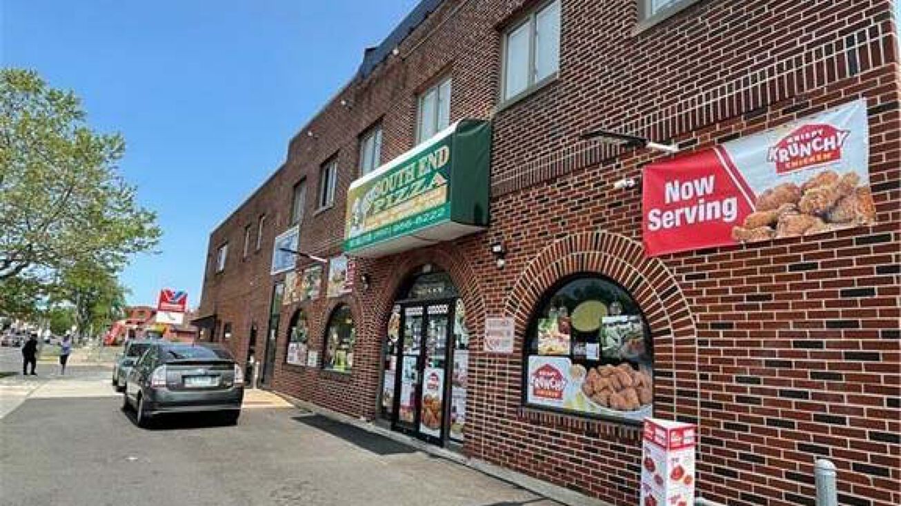 886 Maple Ave, Hartford, CT 06114