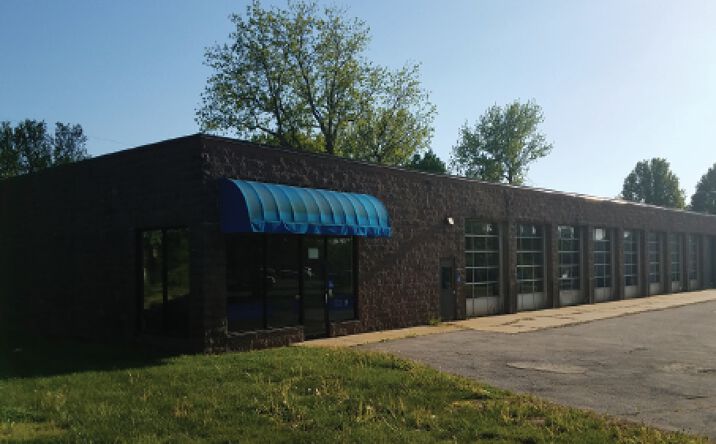 Pictures of Retail, Office, Industrial property located at 5270 Blue Ridge Blvd, Raytown, MO 64133 for comps - image #1