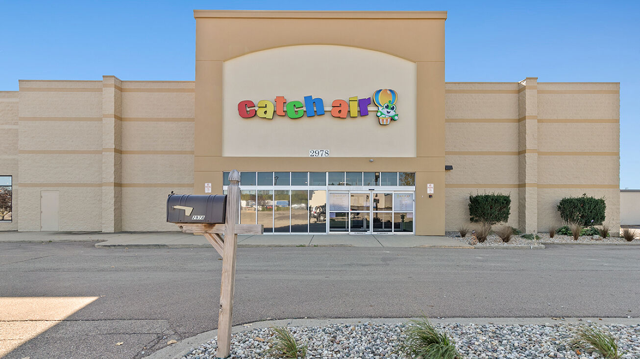 2978 28th St SE, Kentwood, MI 49512 Retail Property for Sale 2978