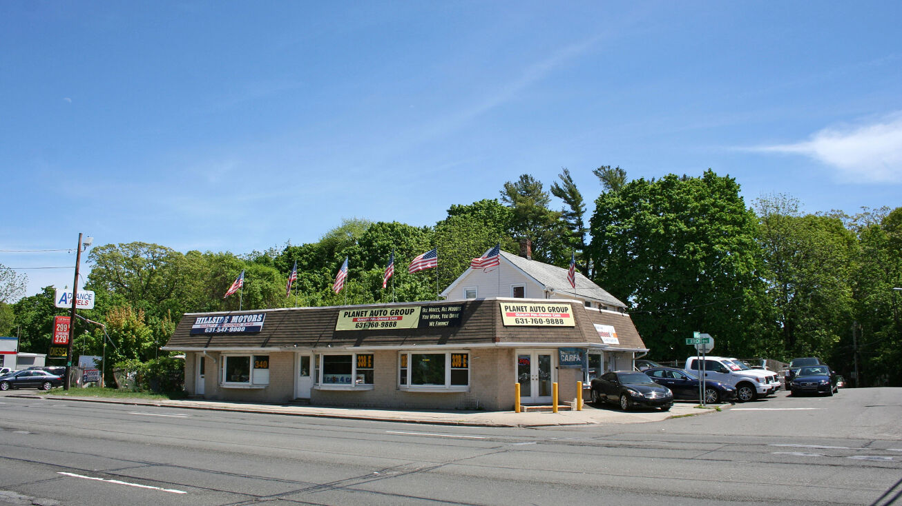 336 E Jericho Turnpike, Huntington Station, NY 11746