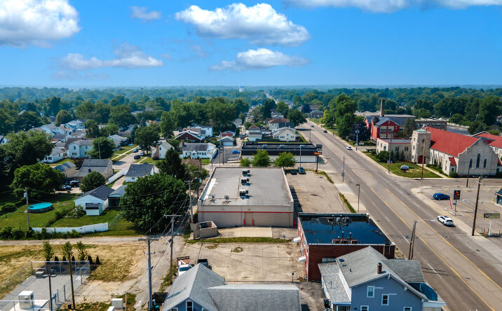 Pictures of Retail property located at 2636 S Smithville Rd, Dayton, OH 45420 for comps - image #1