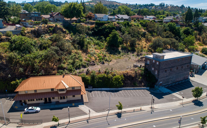 Pictures of Hospitality, Mixed Use, Office, Special Purpose property located at 908 E 2nd St, The Dalles, OR 97058 for sales - image #1