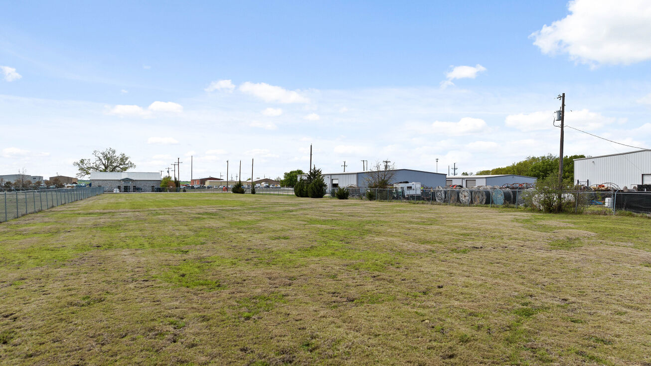 26 Steel Rd, Wylie, TX 75098