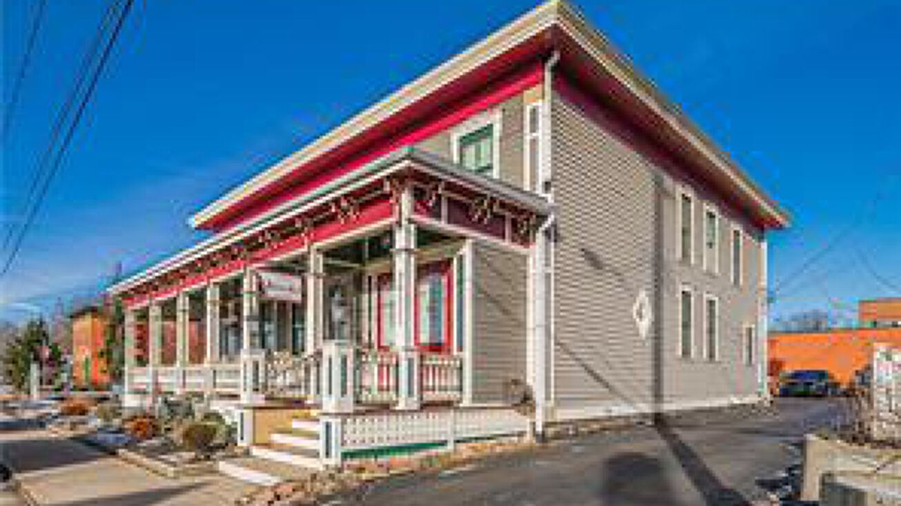 38111 W Spaulding St, Willoughby, OH 44094