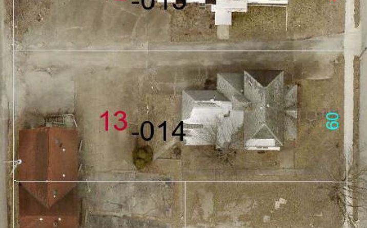 Pictures of Land property located at 915 Lincoln Ave, Charleston, IL 61920 for sales - image #1