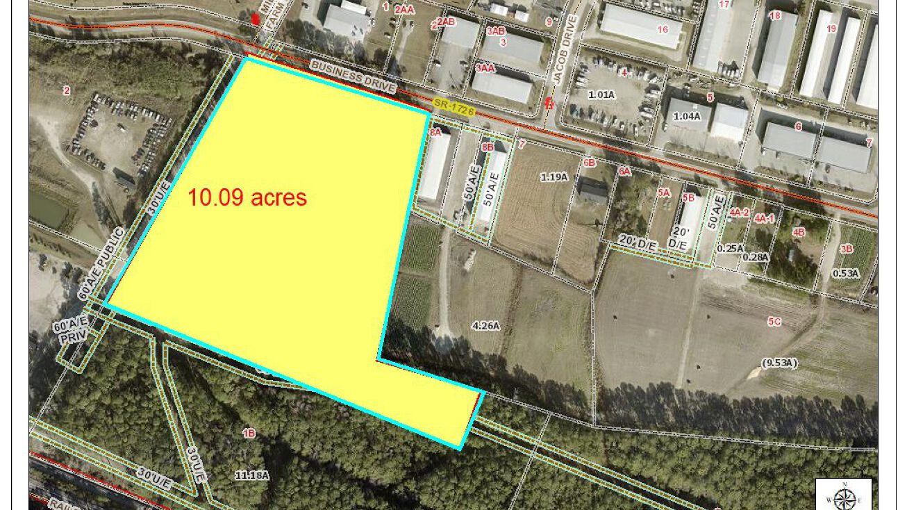 5081 Business Dr, Morehead City, NC 28557