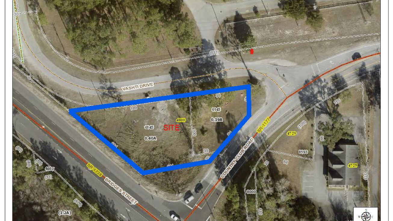 4800 Country Club Rd, Morehead City, NC 28557