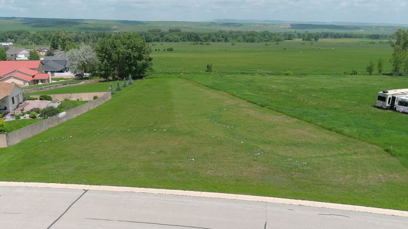 35 Black Mountain Dr, Wolf, WY 82844