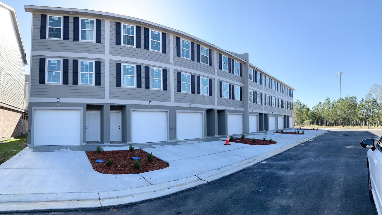 Pictures of Multifamily property located at 10473 Gorenflo Rd, D'Iberville, MS 39540 for sales - image #1