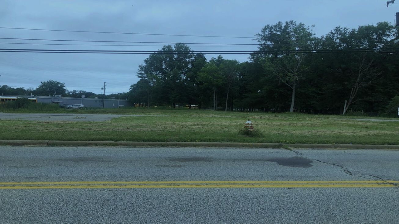 33599 Curtis Blvd, Eastlake, OH 44095