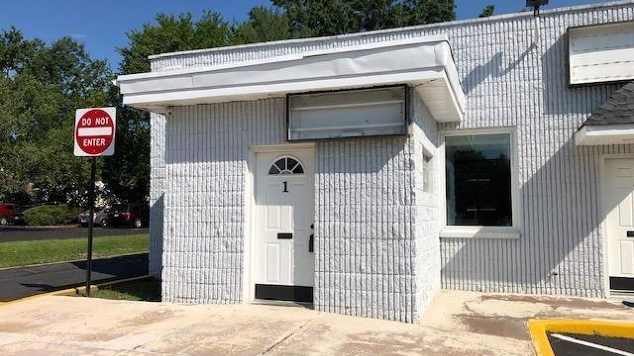 1804 Oak Tree Road 2, Edison, NJ 08820