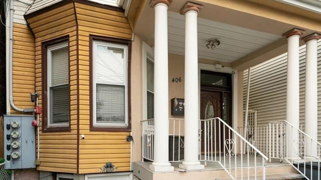 406 42nd St, Union City, NJ 07087