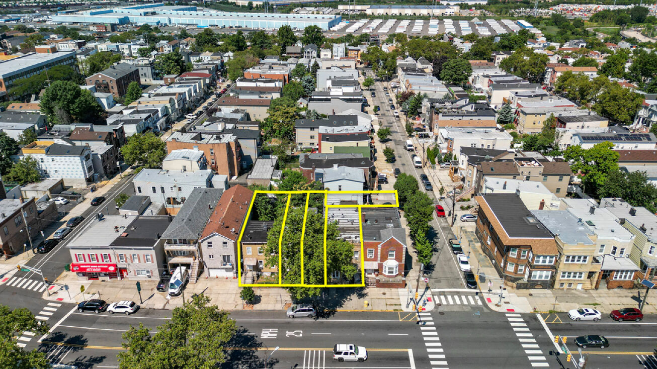 Pictures of Multifamily property located at 3631 John F. Kennedy Blvd, Union City, NJ 07087 for sales - image #1