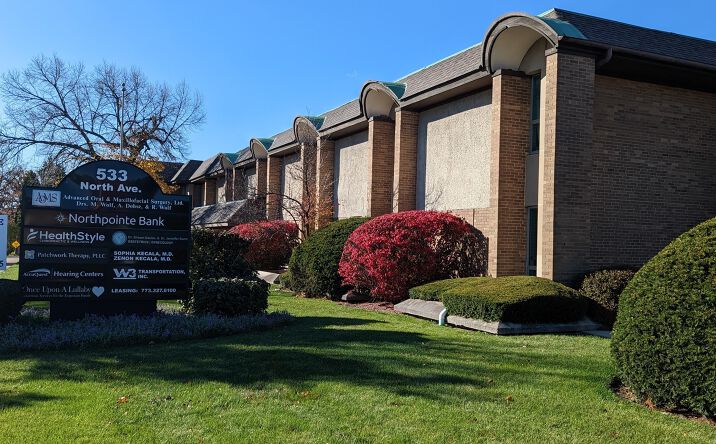 Pictures of Office property located at 533 W North Ave, Elmhurst, IL 60126 for sales - image #1