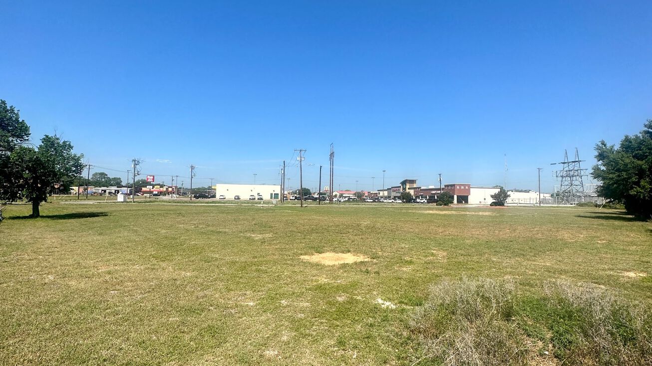 Hilltop Dr, Springtown, TX 76082