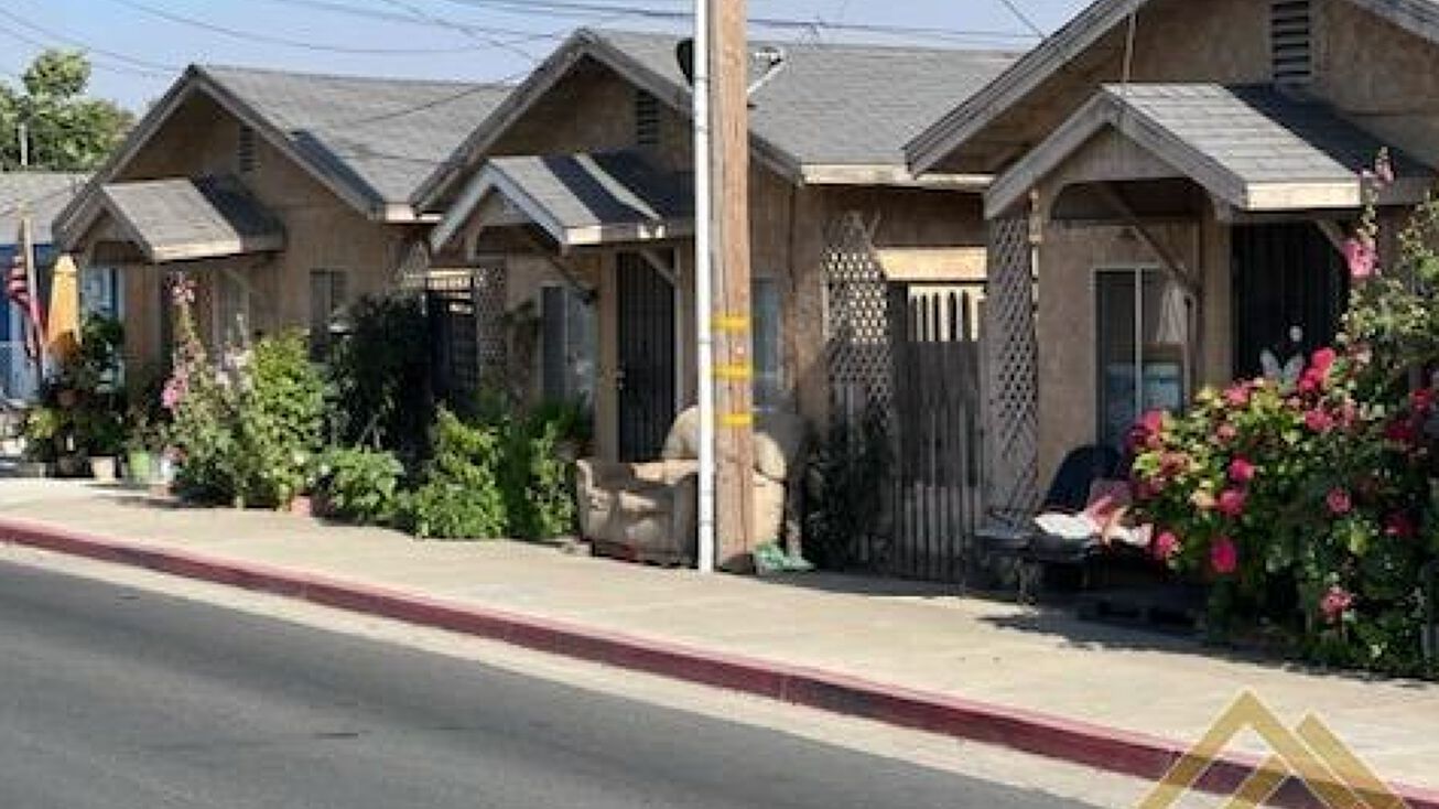 121 E Orange Ave, Porterville, CA 93257 Multifamily Property for Sale