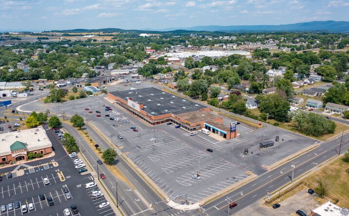 Pictures of Retail property located at 580 N Mason St, Harrisonburg, VA 22802 for sales - image #1