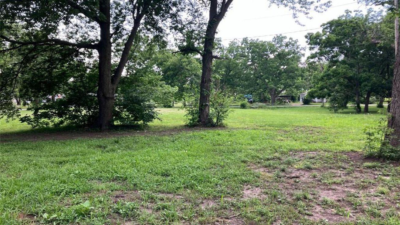 602 N 5th Street, Lacygne, KS 66040