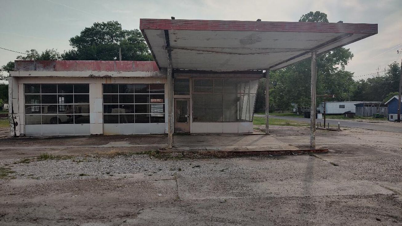 315 Calcasieu Ave, Lake Arthur, LA 70549 Retail Property for Sale