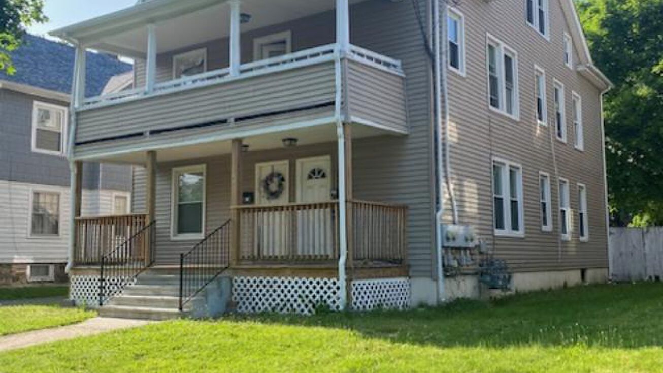 44 Upson St, Bristol, CT 06010