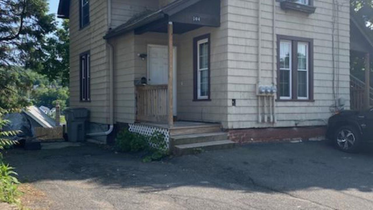 104 Prospect St, Bristol, CT 06010