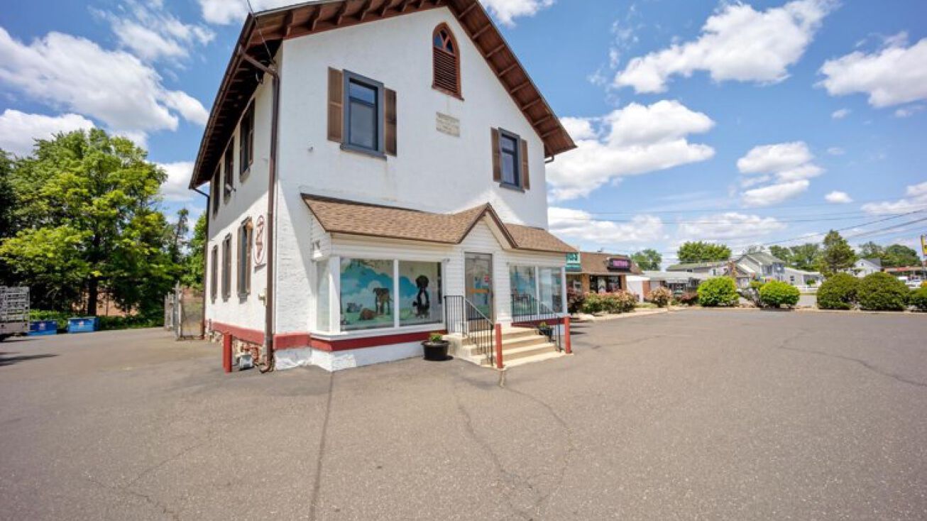 3462, 3476 & 3478 Bristol Pike, Andalusia, PA 19020