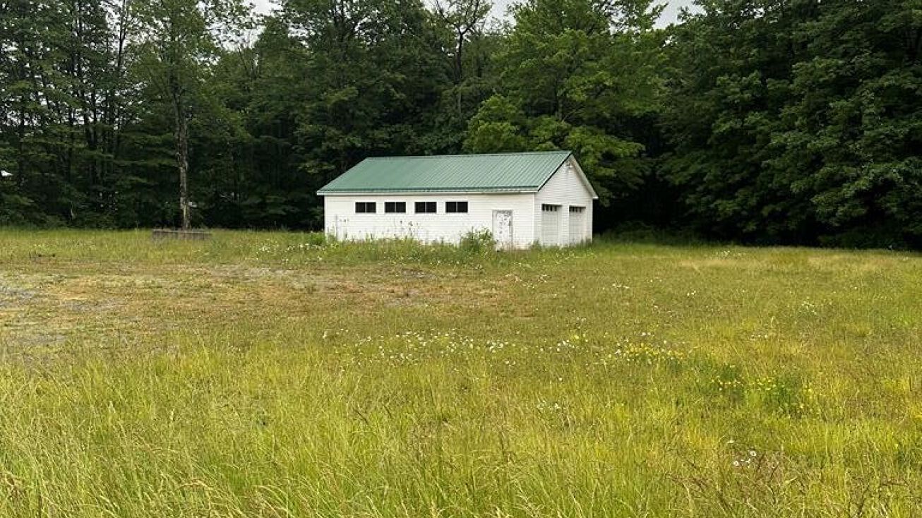 3337 Ben Franklin Hwy, Ebensburg, PA 15931