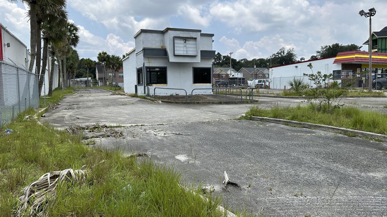 3616 BEACH BLVD, JACKSONVILLE, FL 32207