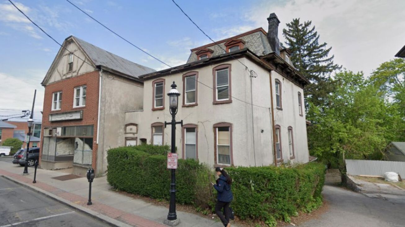 61 Croton Ave, Ossining, NY 10562