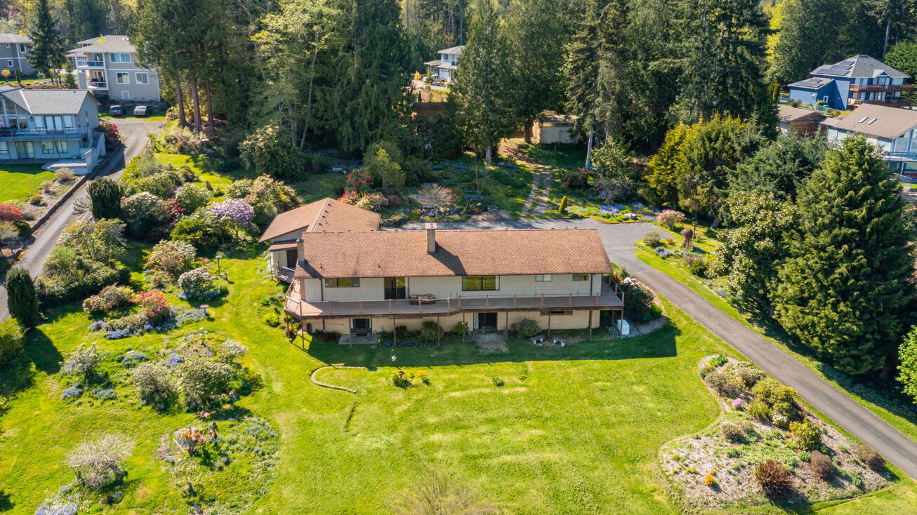 1460 Colchester Dr E, Port Orchard, WA 98366