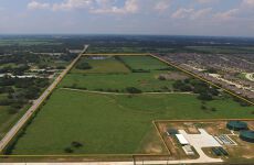 11637961