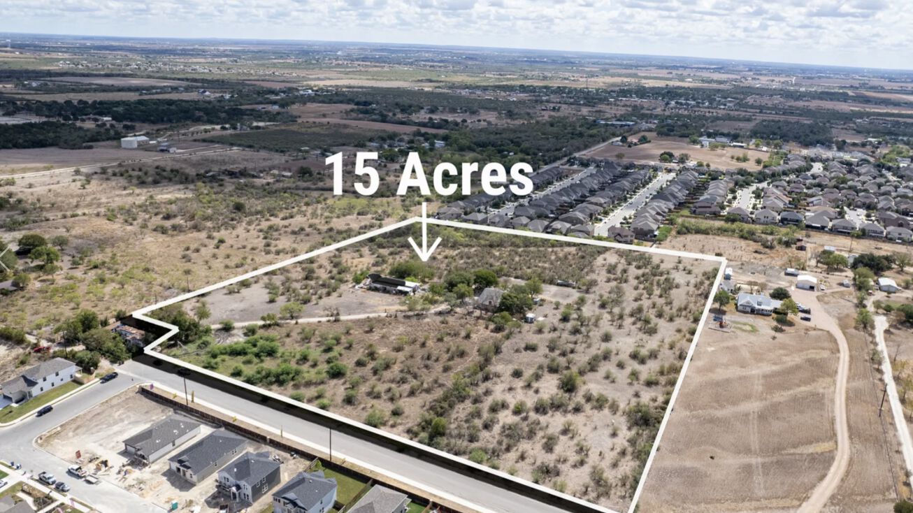 323 Coy Ln, Cibolo, TX 78108