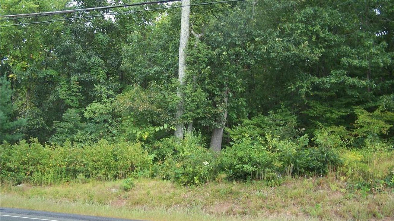 22 Nott Hwy, Ashford, CT 06278