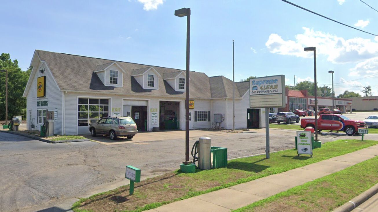 630 W Main St, Louisville, OH 44641