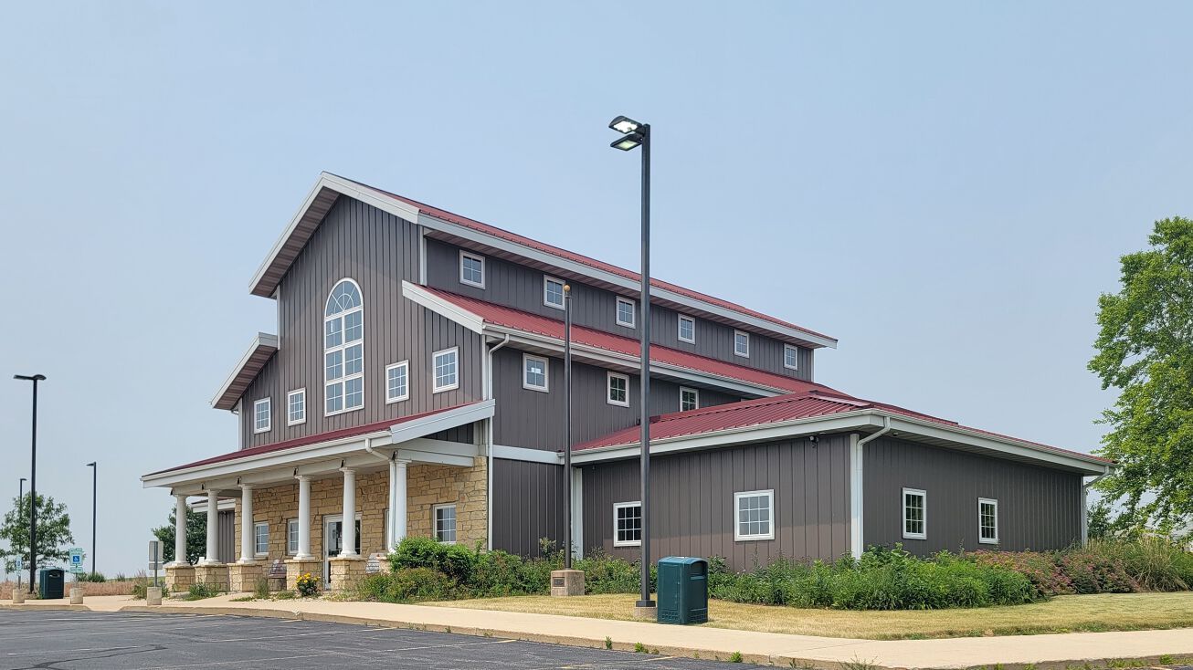 4596 US20, Freeport, IL 61032